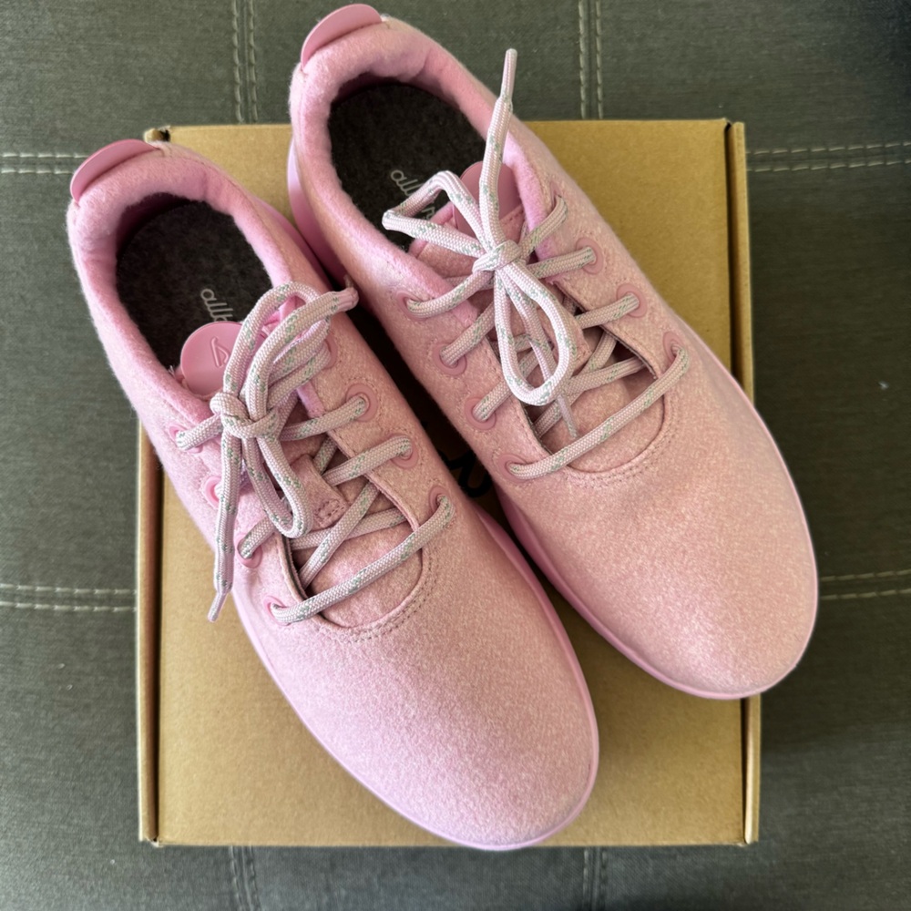 NIB Pink Allbirds Wool Runner Mizzles